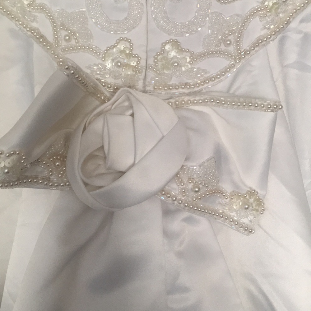 Eden bridals handmade beads very elegant38 beast , 32 waist , 77 inches long - Picture 10 of 14